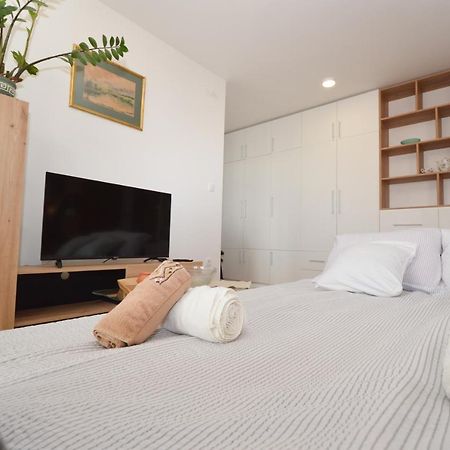 Shine24 - Spacious And Bright Apartment - New Novi Sad Exteriör bild