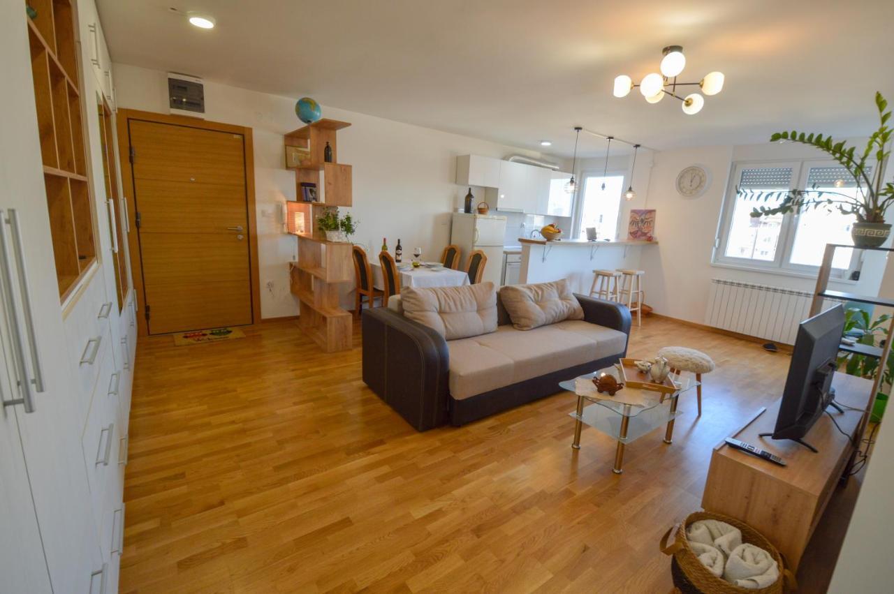 Shine24 - Spacious And Bright Apartment - New Novi Sad Exteriör bild